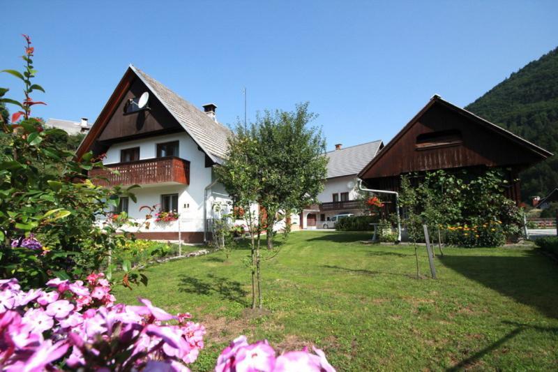 Apartma Pri Bizjaku Бохинь Экстерьер фото